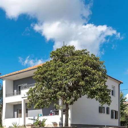 Tragos Apartmán Trogir