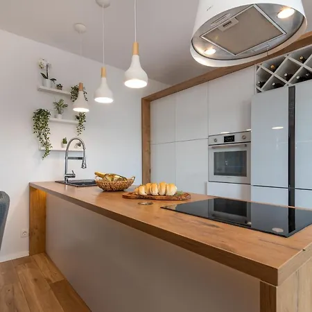 Tragos Apartman Trogir