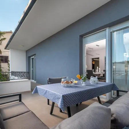 Apartman Tragos